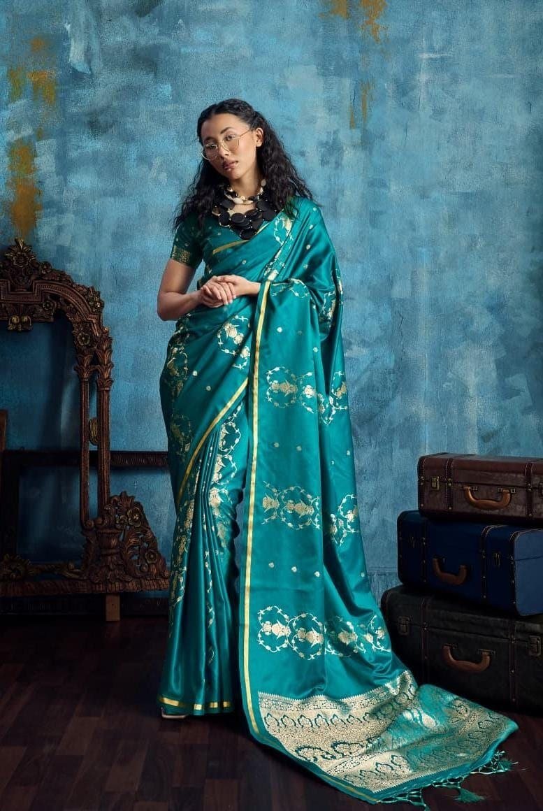 Munga Malbari Silk Copper & Silver Jori Hand Weaving Saree. - Image 4