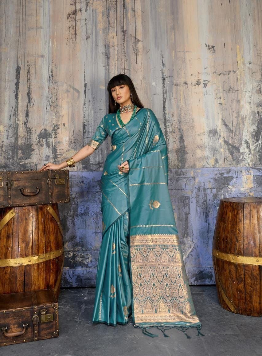 Munga Malbari Silk Copper & Silver Jori Hand Weaving Saree. - Image 2