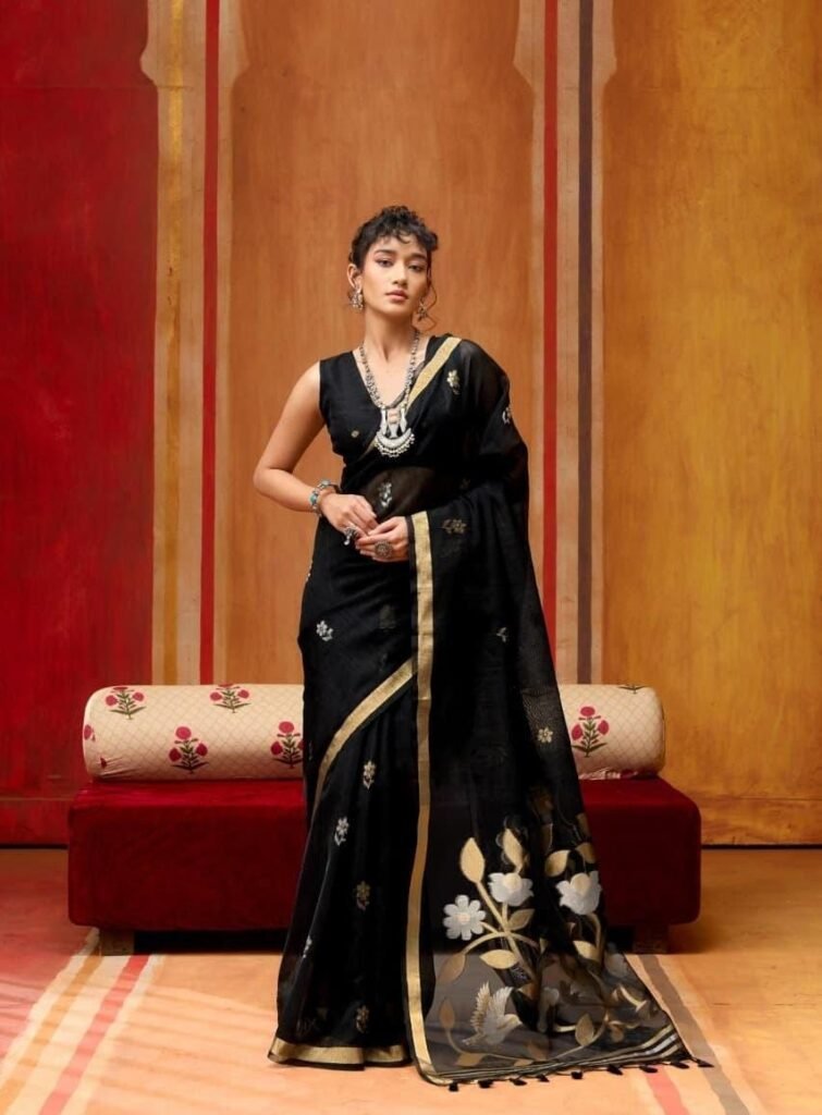 Matka Silk Organza Pallu All Over Jori Weaving Saree.